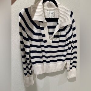 Abercrombie & Fitch Striped Notched V-Neck Sweater